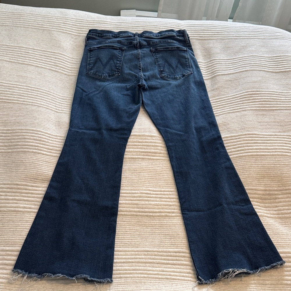 MOTHER Weekender Dark Blue Flare Jeans Size 33 - Picture 9 of 11